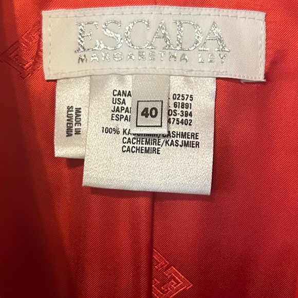 Escada Cashmere Red Blazer with Silver Buttons EU 40 US 8 Women’s Medium - Picture 5 of 7